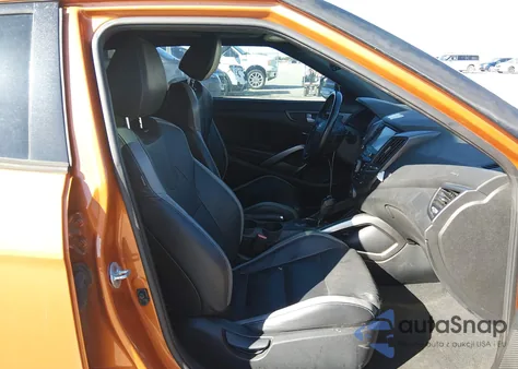 2016 Hyundai Veloster Turbo z USA, uszkodzony, nr VIN KMHTC6AE4GU278190